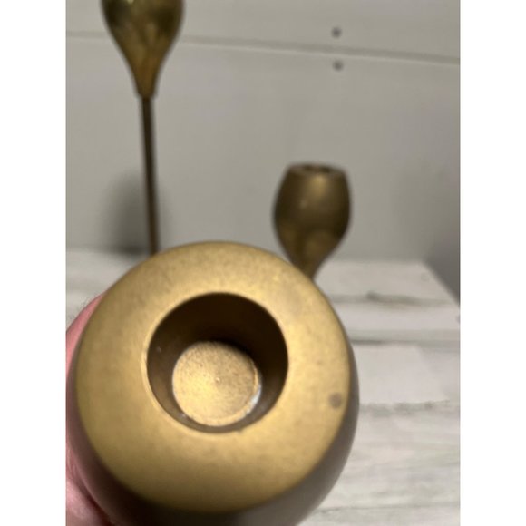 Set of three solid brass candlesticks - Picture 6 of 7